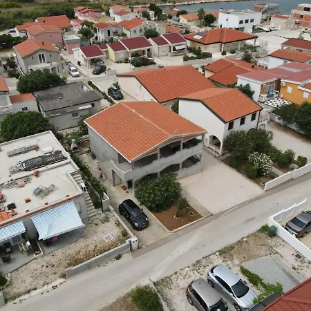 Zrinec Apartment Vir