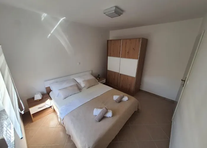 Zrinec 아파트 비르