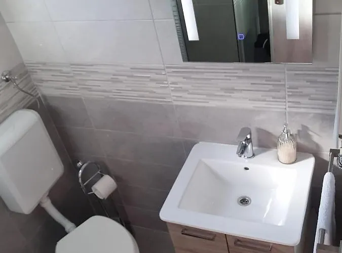Zrinec Апартаменты *